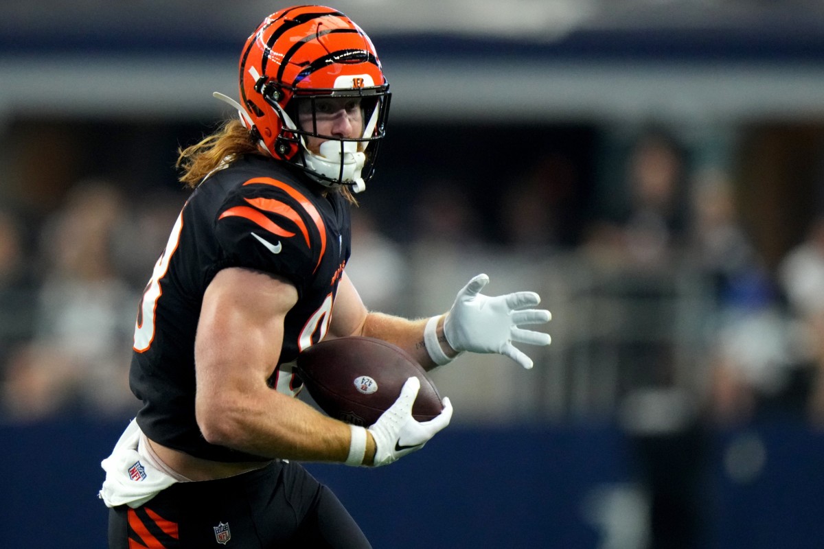 Cincinnati Bengals tight end Hayden Hurst (88) turns downfield after completing a catch in the first quarter of an NFL Week 2 game against the Dallas Cowboys, Sunday, Sept. 18, 2022, at AT&T Stadium in Arlington, Texas. Nfl Cincinnati Bengals At Dallas Cowboys Sept 18 2176